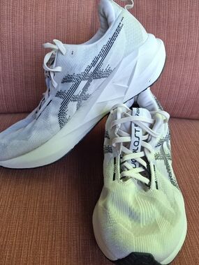 Asics Outlast5 Lightweight Running Sneakers in White with Black Accents